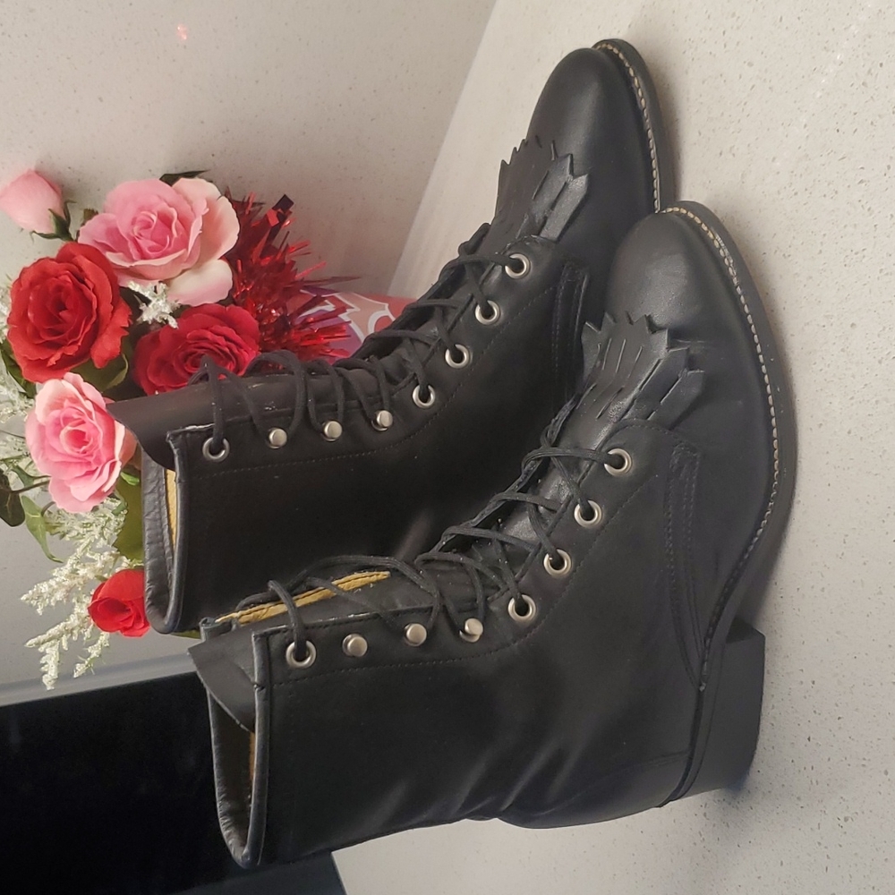 LAREDO Western style booties (sz 5.5M)